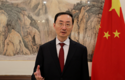 外交部副部长孙卫东同东盟秘书长高金洪就中国东盟合作交换意见