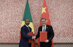 中国与刚果（布）签署《关于共同发展经济伙伴关系协定早期收获的安排》